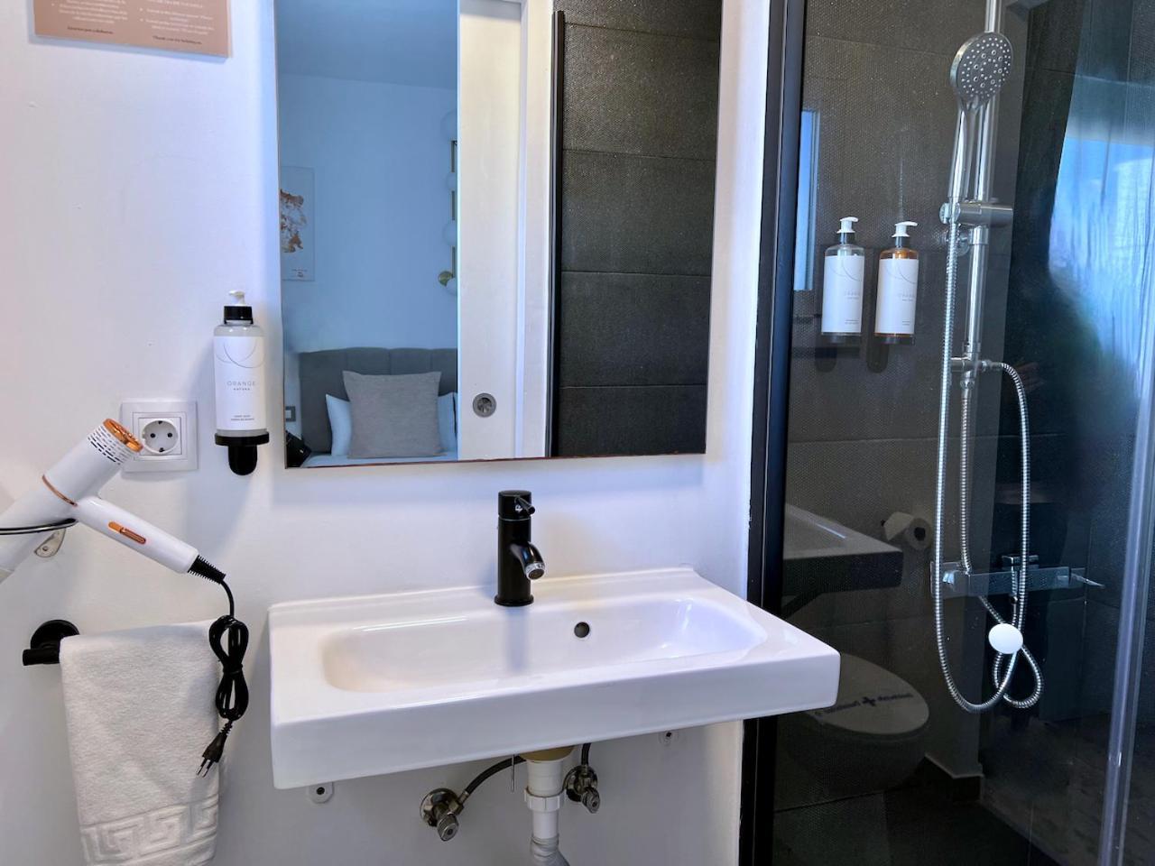 Aldara Sitges Hotel Екстериор снимка
